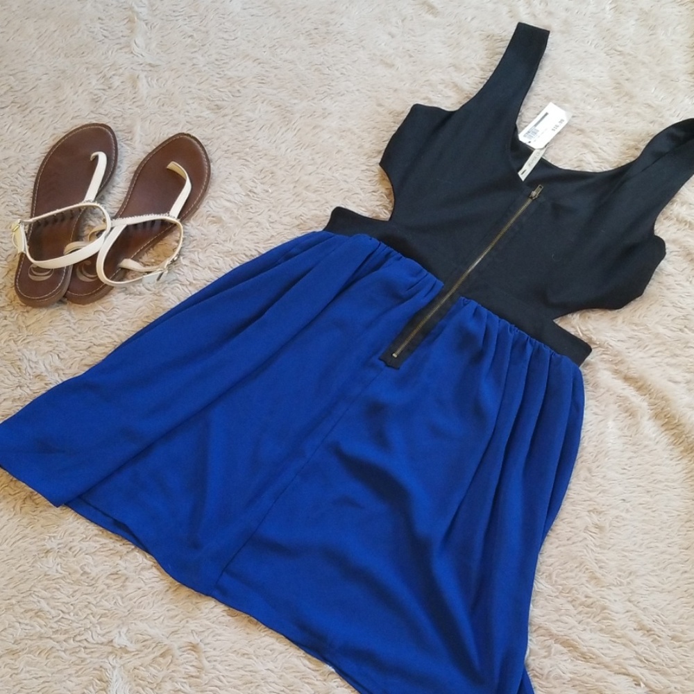 Black and blue cut out dress - Picture 2 of 5